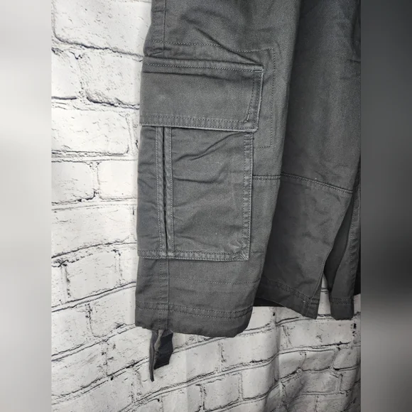 Nike Men's Gray Cargo Shorts Size XL - Picture 7 of 9